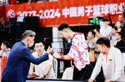 石家庄队击败对手：实现赛季双杀